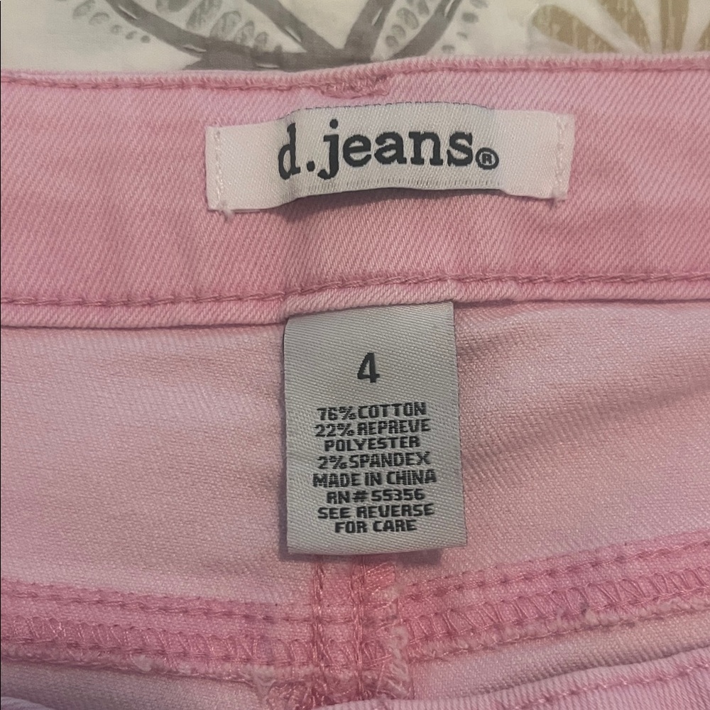 D. Jeans light pink, size 4. - Picture 8 of 8